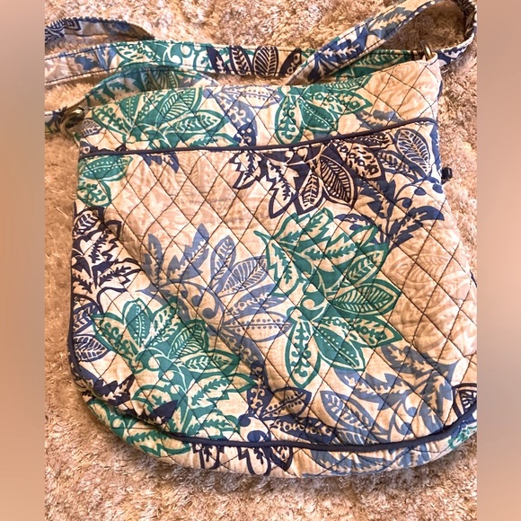 Authentic Vera B.- Santiago Crossbody bag in Superb like NEW condition! - Picture 3 of 12